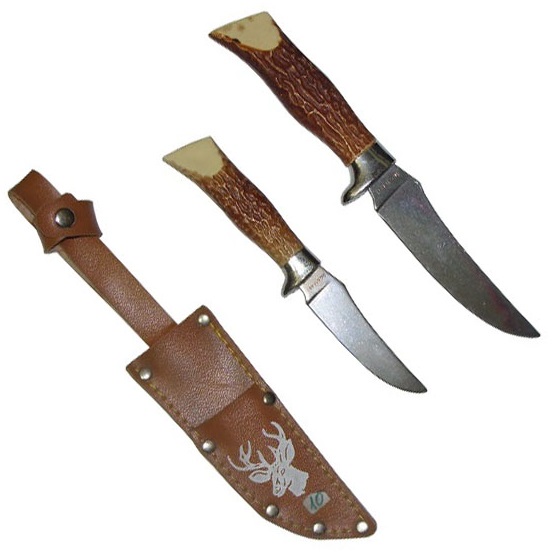 Coppia di coltelli da caccia cervo da collezione con fodero lama